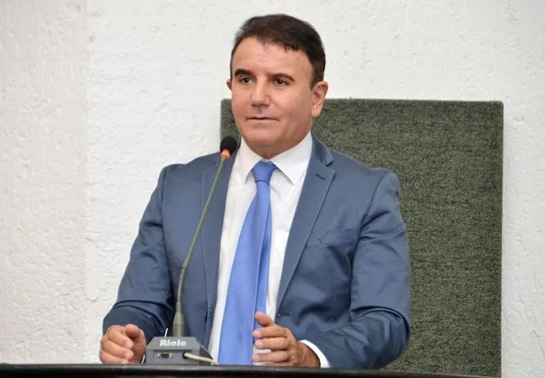 Prefeito de Palmas é preso por suspeita de venda de sentenças e vazamento de informações do STJ