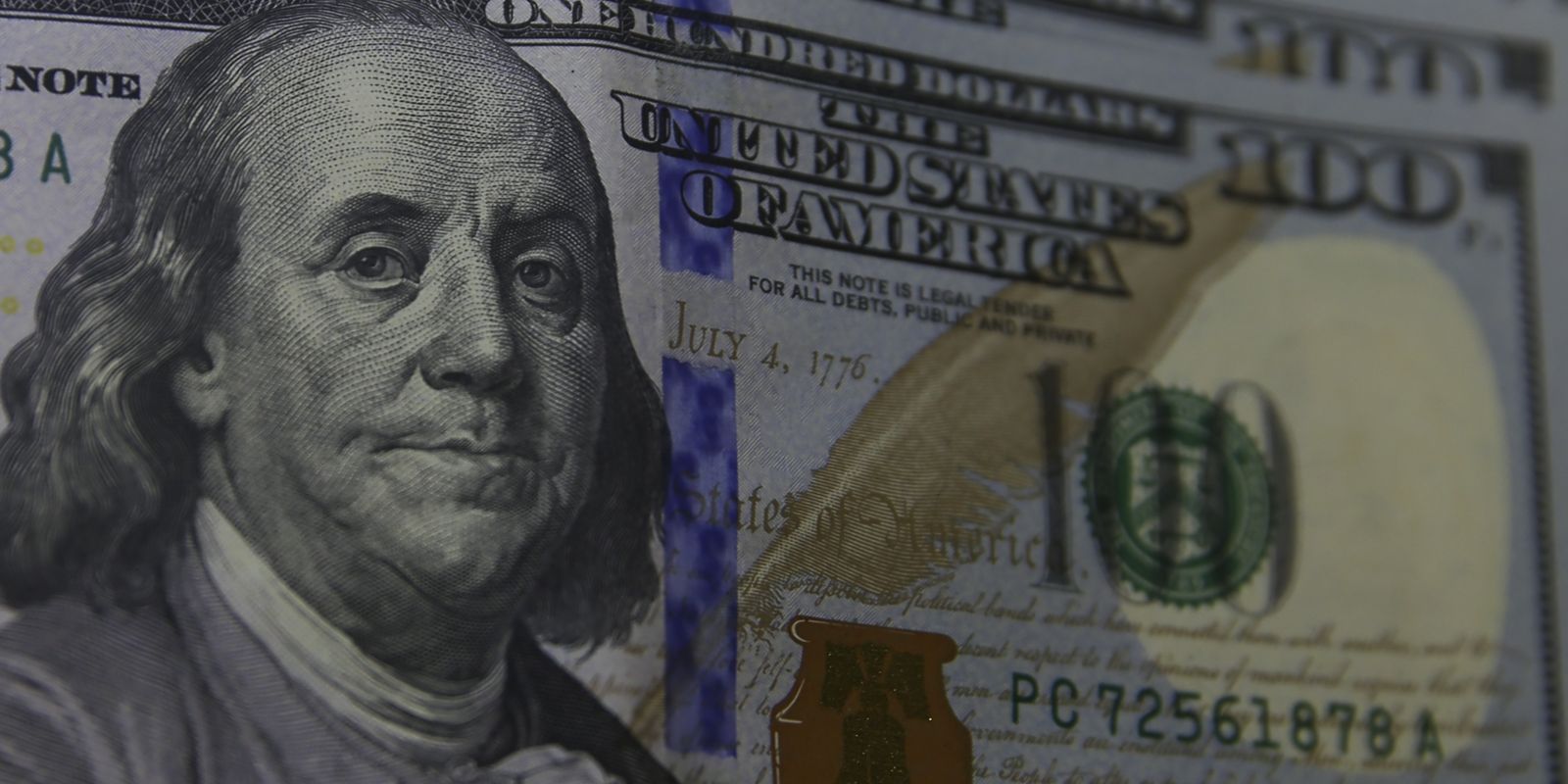 Dólar em queda e otimismo fiscal no Brasil