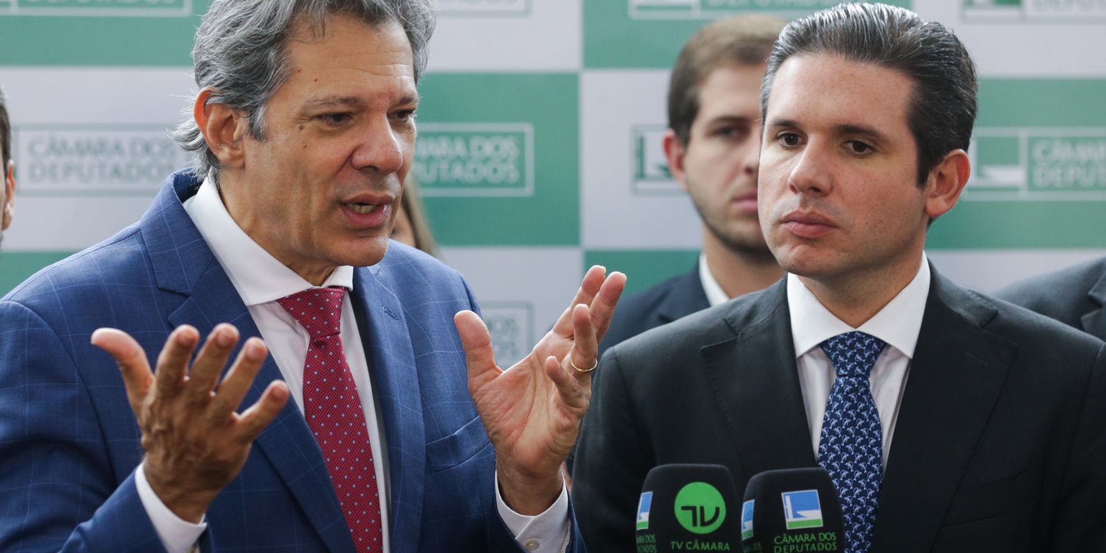 Propostas alternativas ao IOF geram expectativa entre líderes partidários