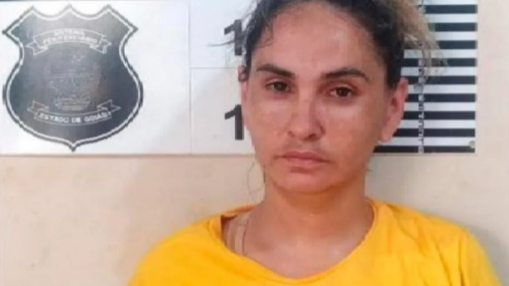 Mulher é assassinada com tiros de calibre 12 dentro de casa em Goiás
