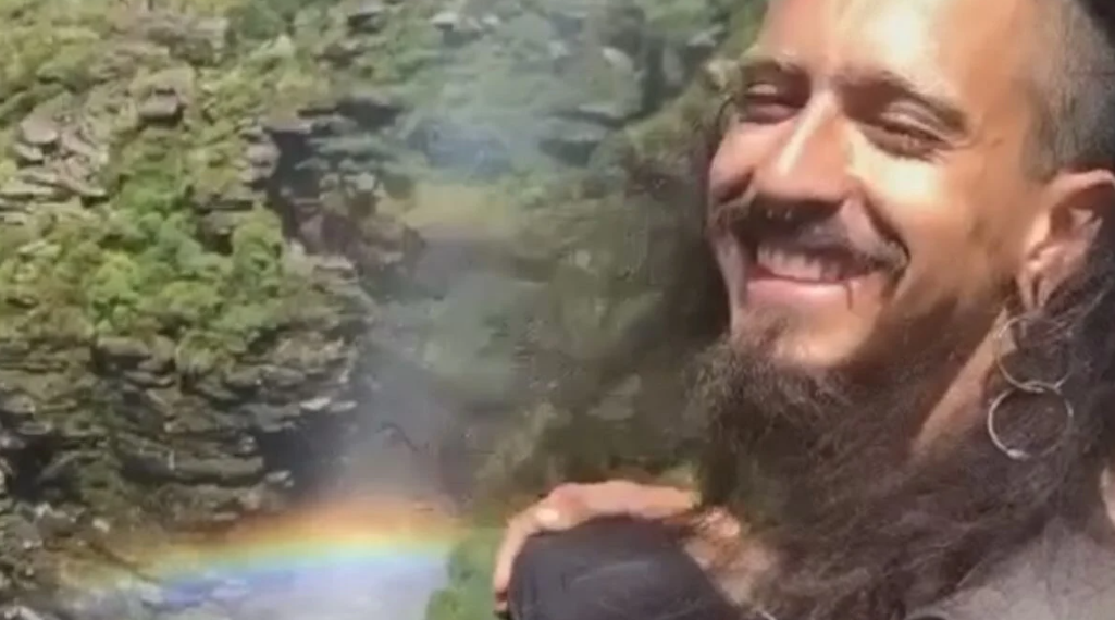 Turista que morreu após cair 50 metros na Chapada dos Veadeiros é homenageado por amigos