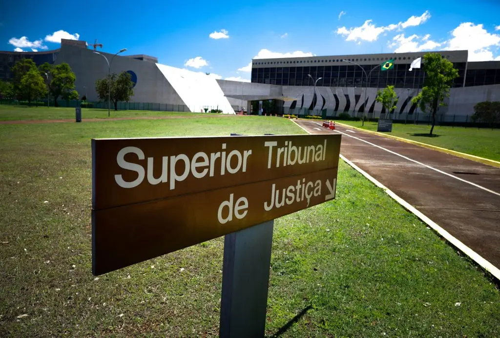 STJ anula absolvição e restabelece condenação de homem por divulgar vídeo íntimo de ex-namorada