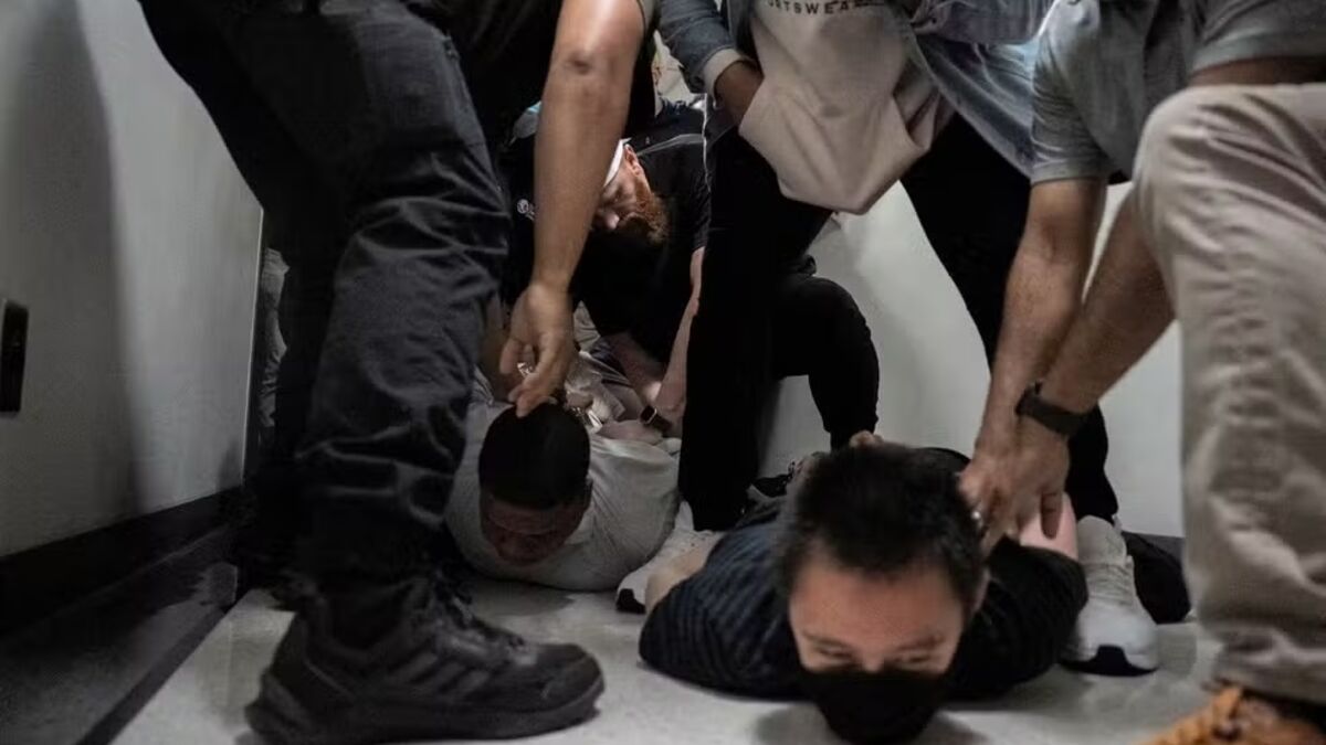 Fazendas nos EUA ficam vazias após batidas contra imigrantes, e colheitas apodrecem nos campos