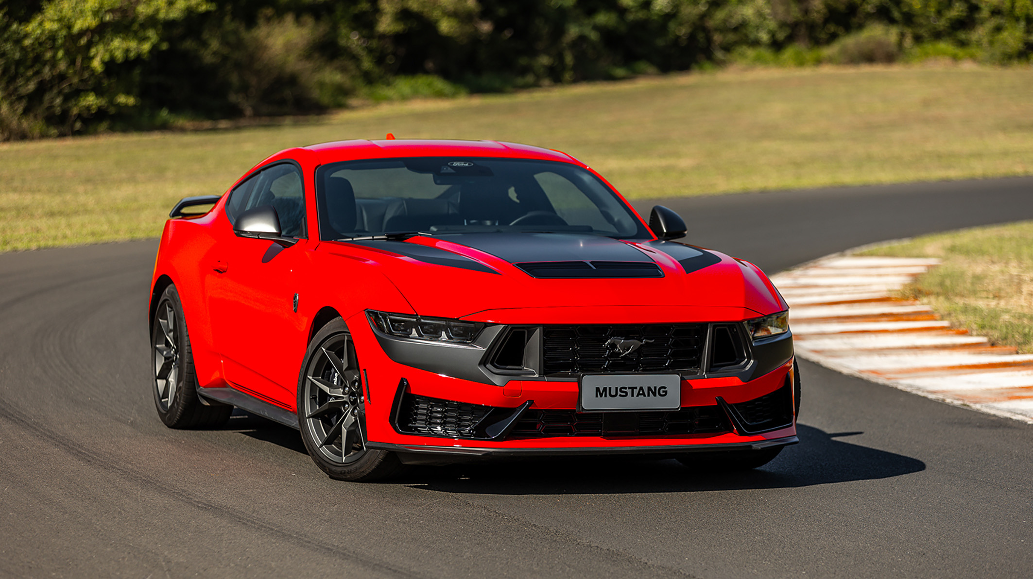 Ford anuncia a chegada do Mustang Dark Horse no Brasil em 2025