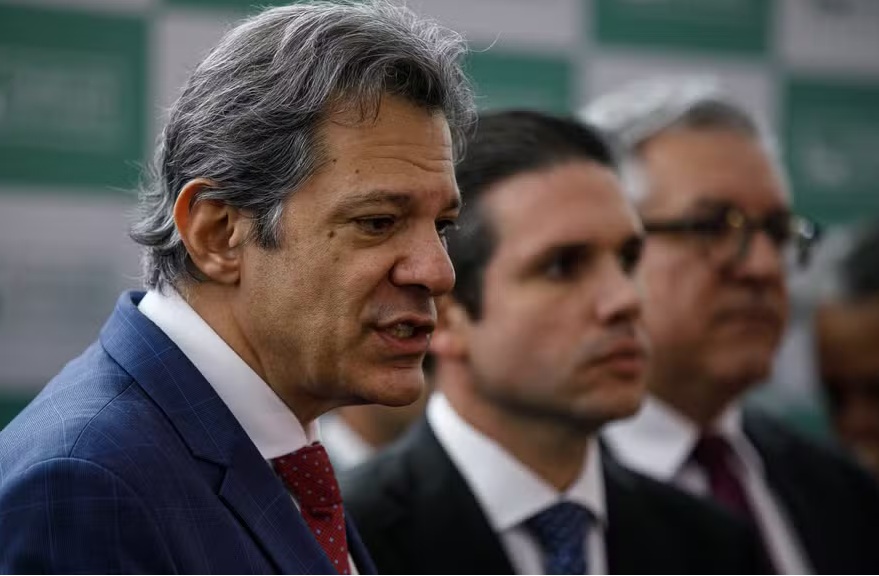 Governo depende de aumento do IOF para cumprir meta fiscal, diz Haddad
