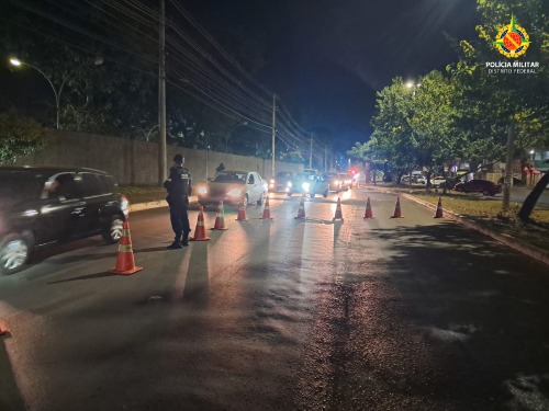 Motorista bêbado é preso após furar bloqueio em Águas Claras