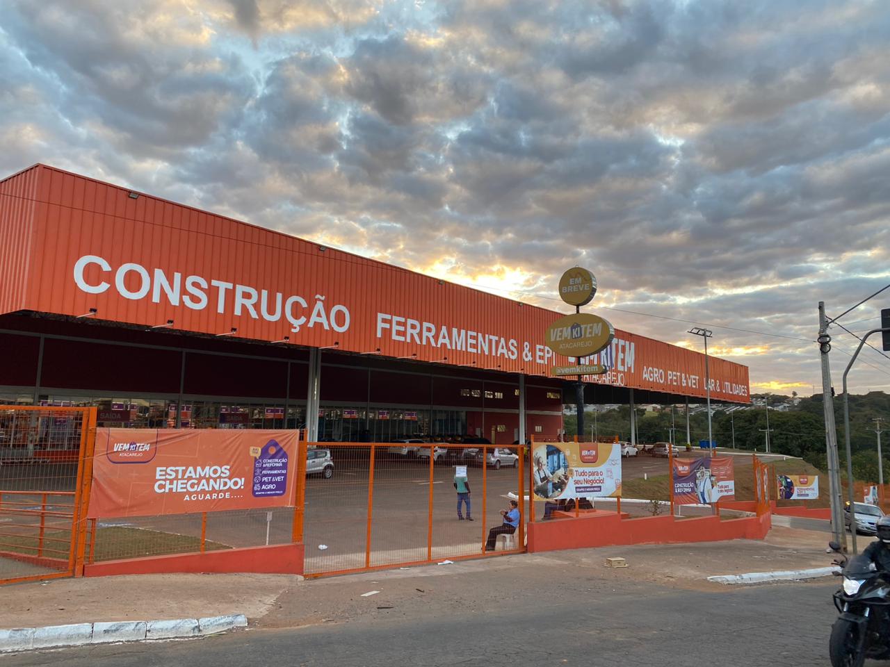 Rede de atacarejos VemKiTem anuncia data de inauguração em Goiânia