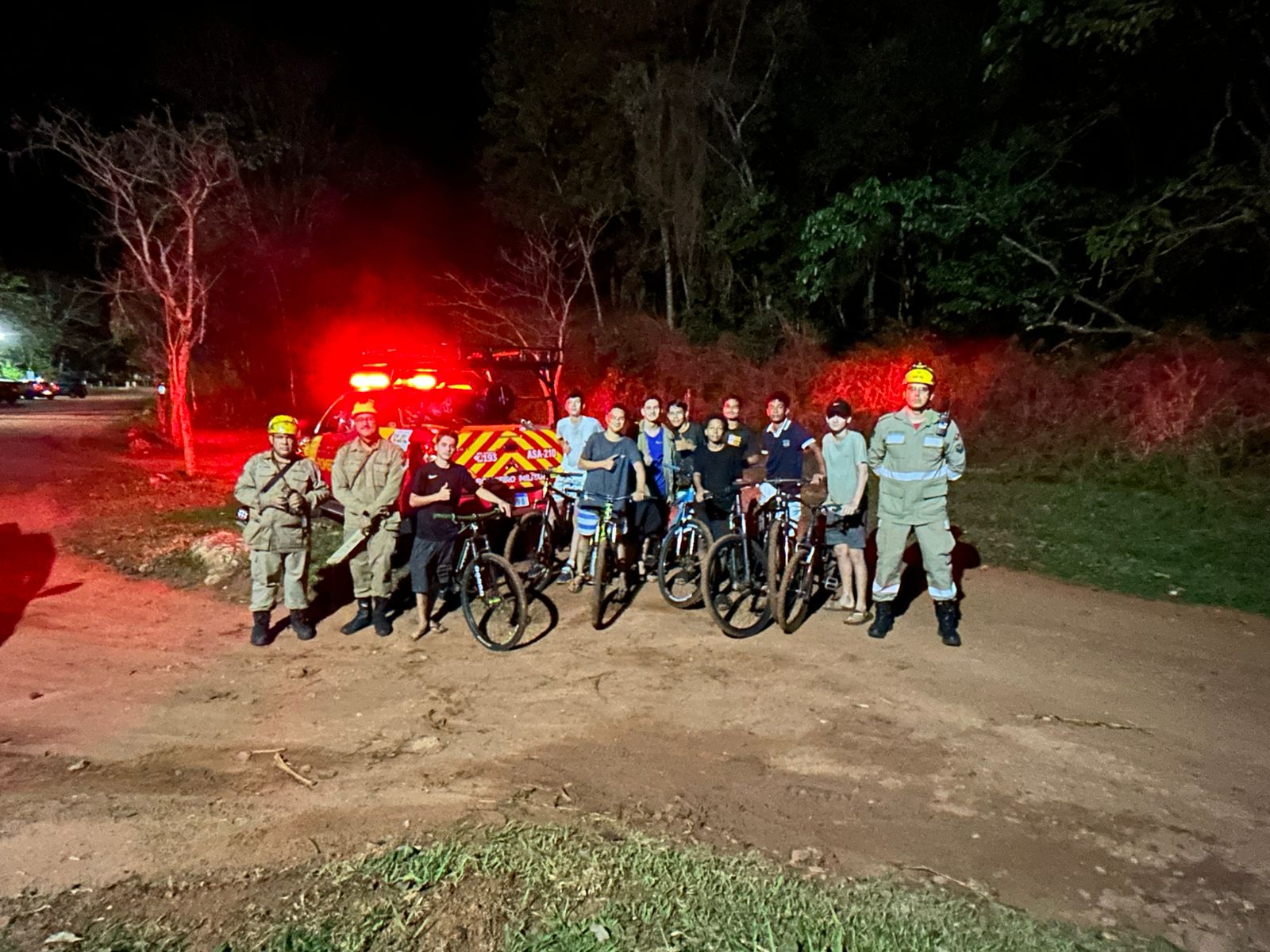 Grupo de adolescentes que se perdeu em mata de Rio Verde é resgatado
