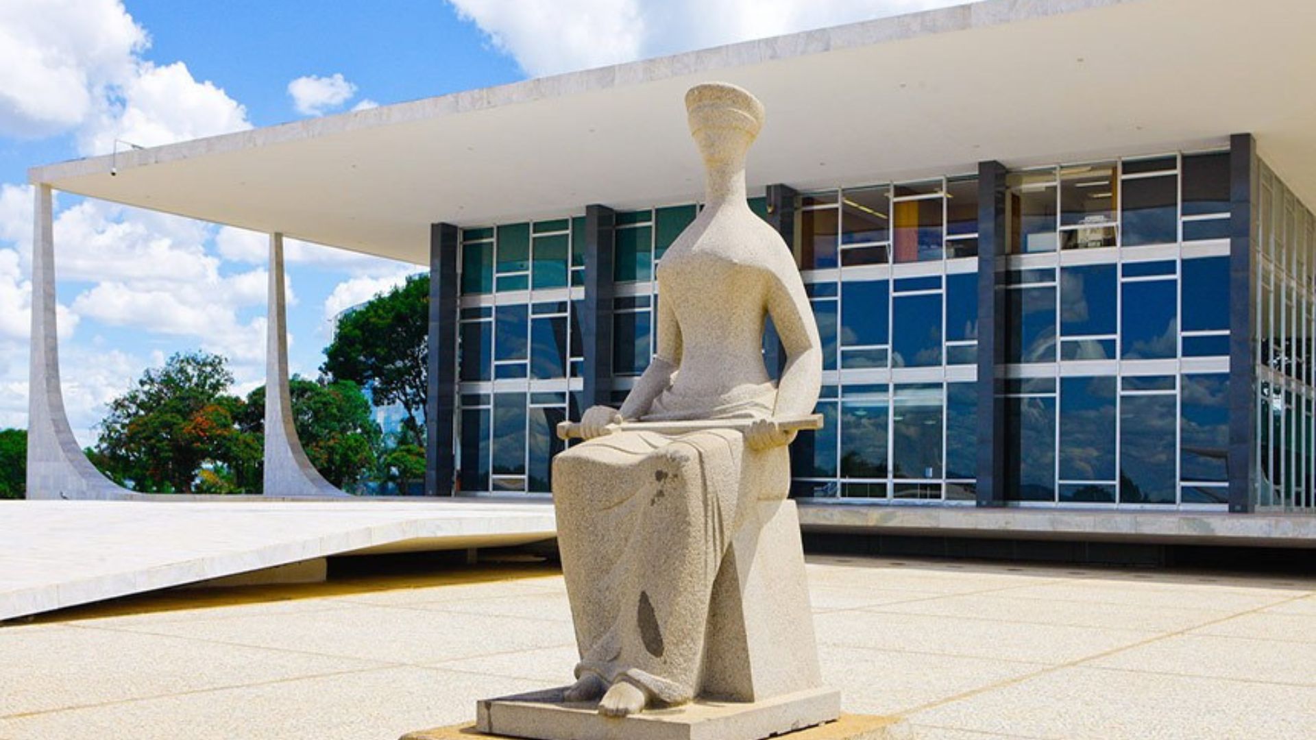 Governo acredita que o STF irá manter aumento do IOF