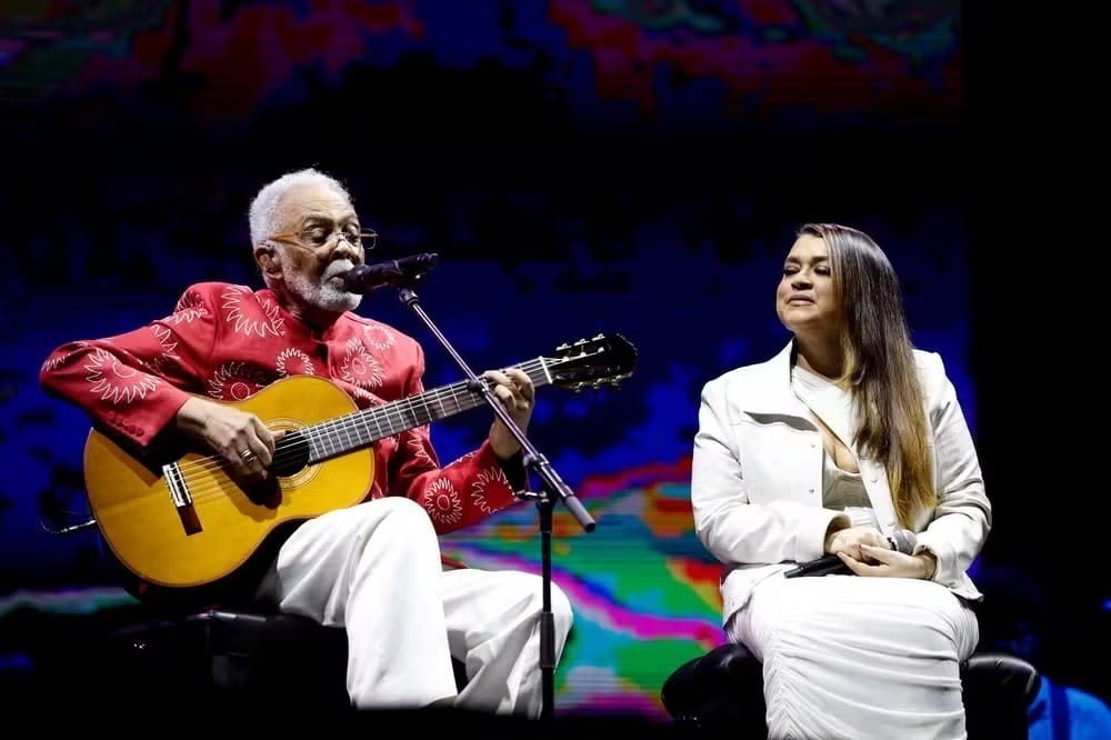 Corpo de Preta Gil chega ao Theatro Municipal do Rio de Janeiro