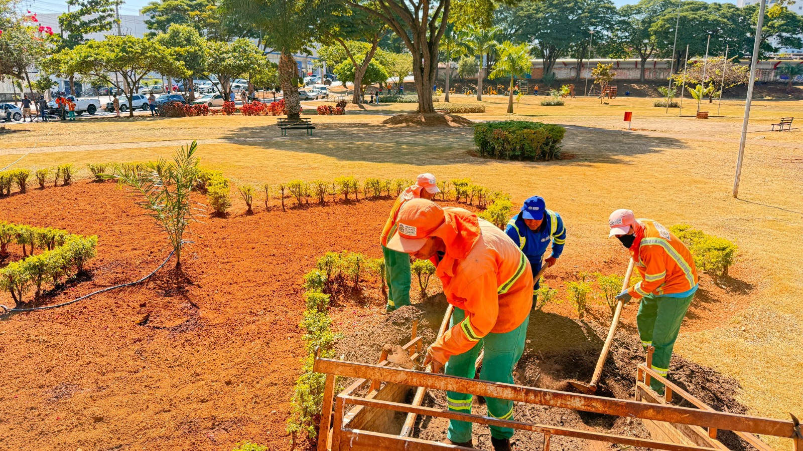 Prefeitura de Goiânia devolve vida à fonte da praça do sapo após sete anos