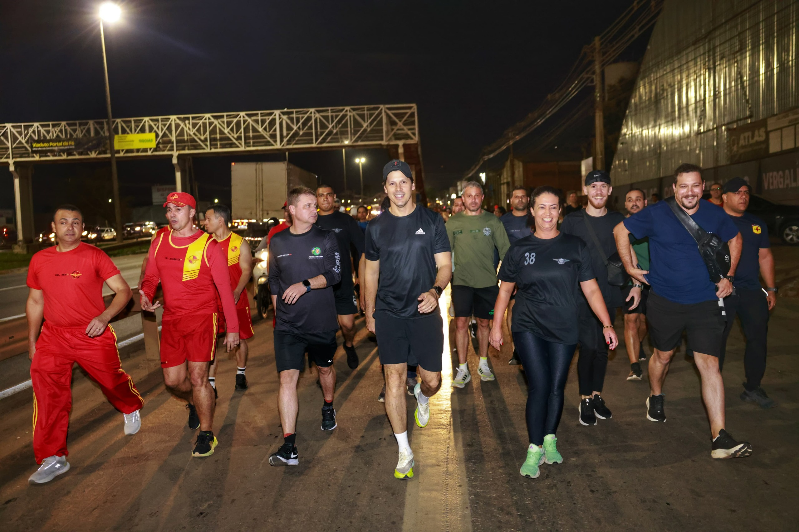 Daniel Vilela participa da Caminhada da Fé e destaca apoio do Governo de Goiás aos romeiros