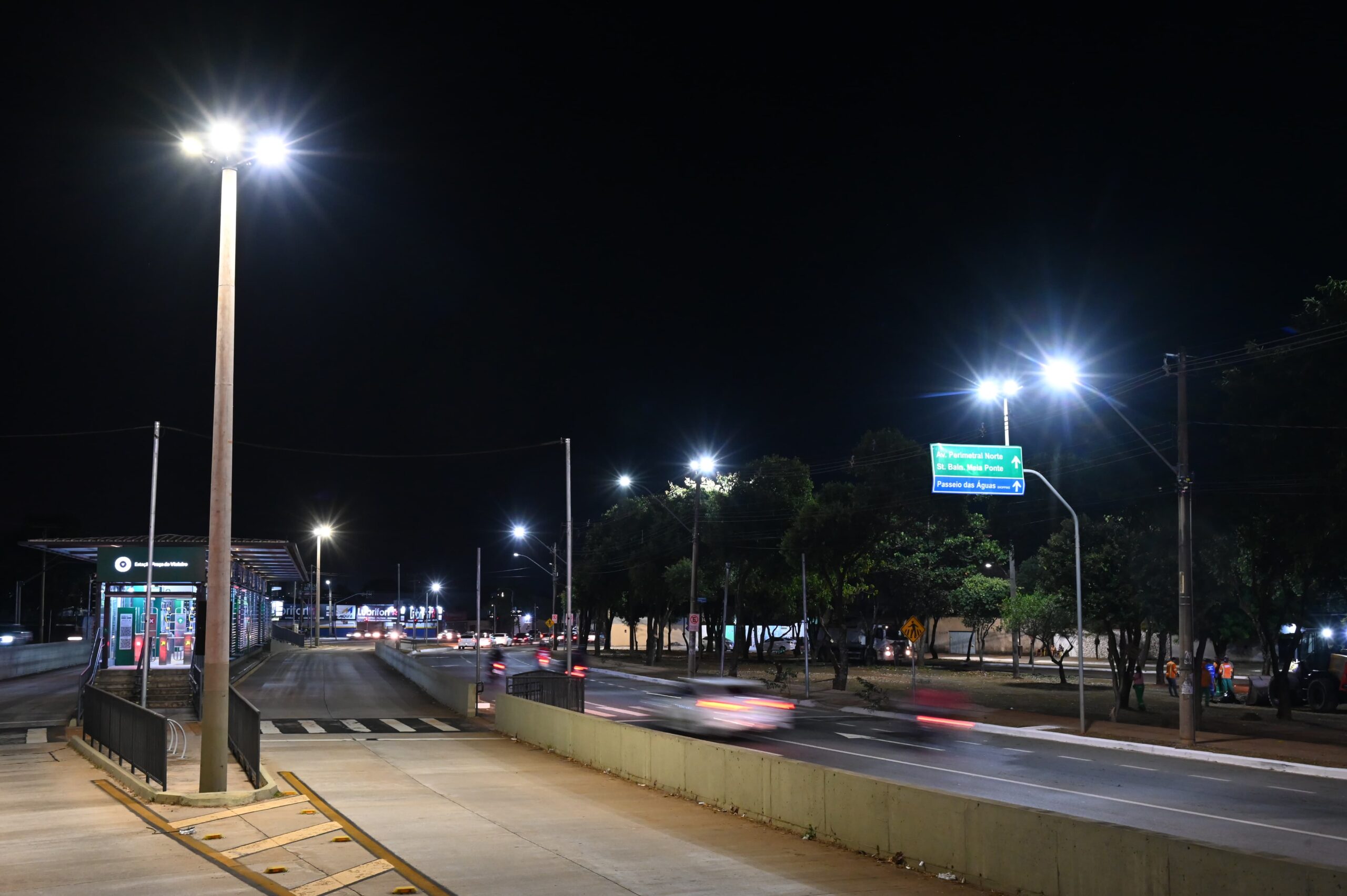 Brilha Goiânia leva luz de qualidade para toda cidade, diz prefeito Mabel
