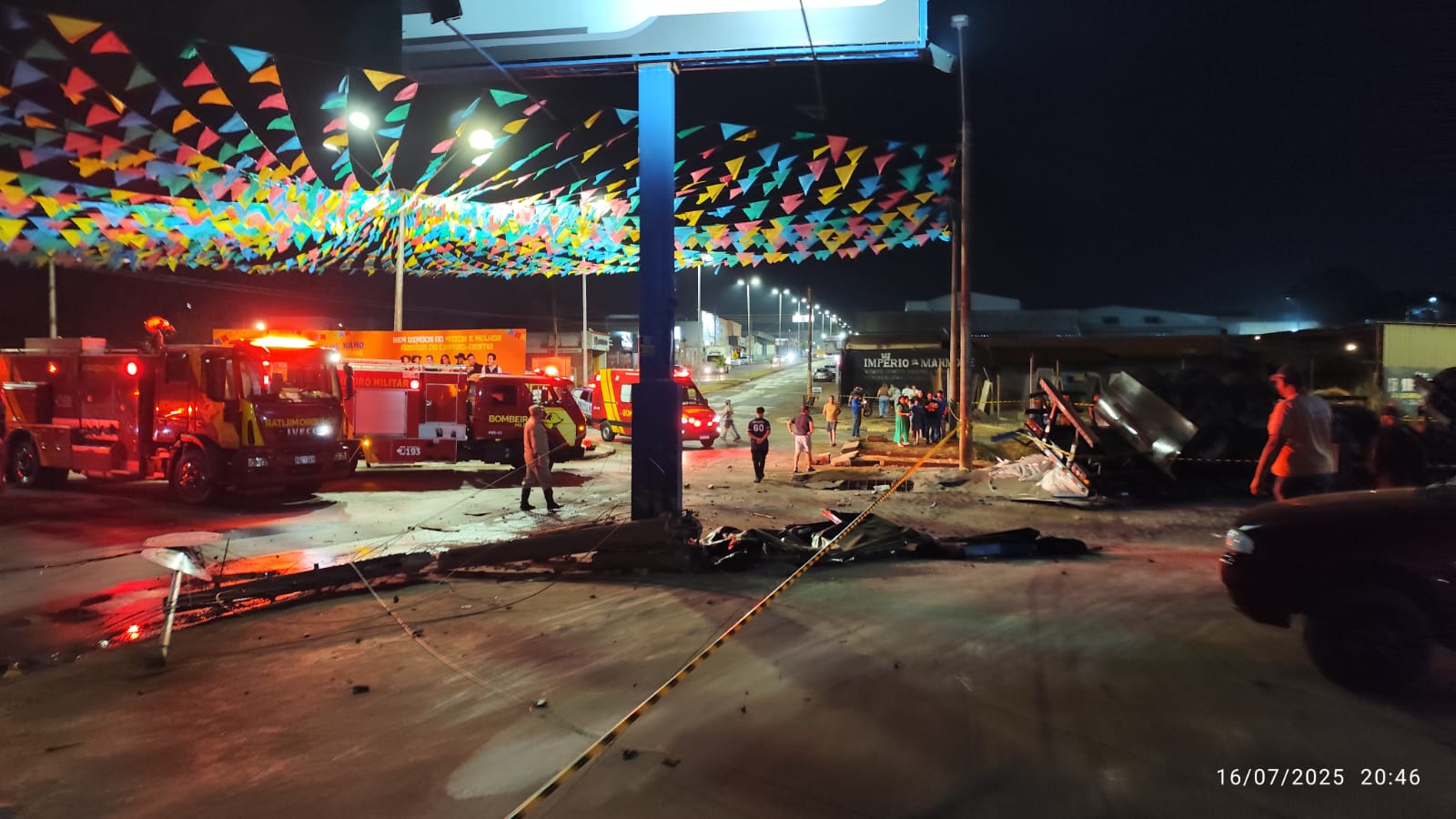 Caminhoneiro morre após veículo tombar em Itumbiara