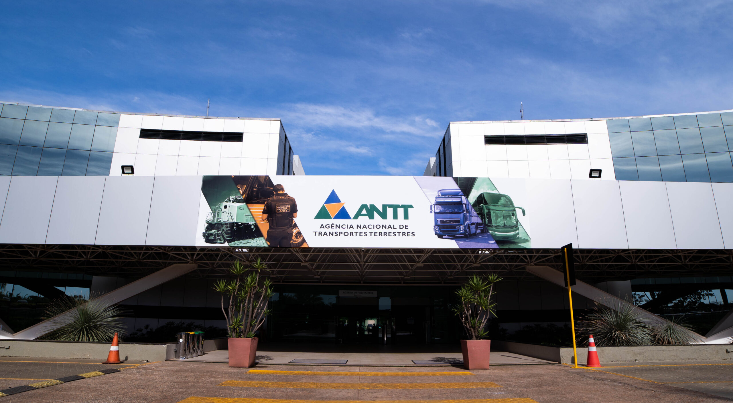 ANTT fica sem dinheiro para pagar o próprio aluguel