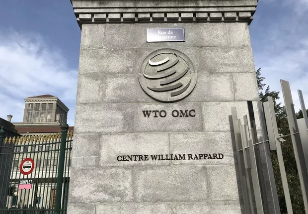 Brasil prepara ação contra tarifas de Trump na OMC e intensifica frente diplomática