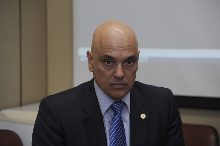 Moraes prorroga por 60 dias investigação sobre atuação de Eduardo Bolsonaro nos EUA