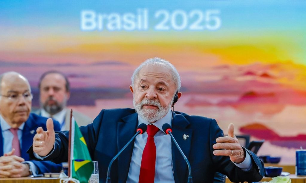 Lula compara Trump a 'Imperador' e critica ameaças tributárias contra Brics