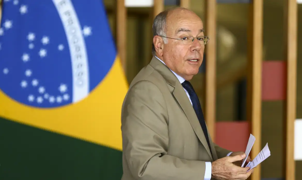 Governo brasileiro declara soberania inegociável em resposta a tarifas dos EUA