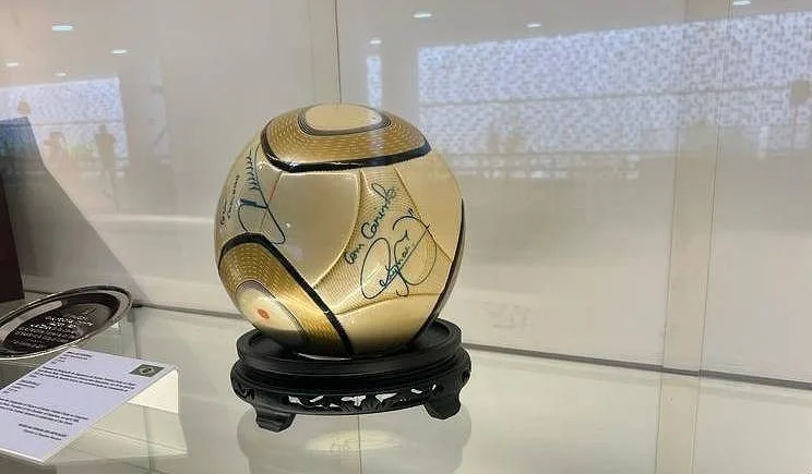 STF condena a 17 anos de prisão homem que roubou bola de Neymar no 8 de janeiro