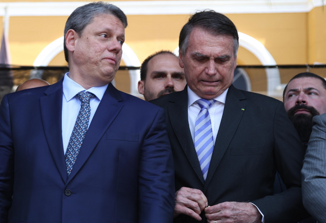 Tarifaço dos EUA escancara racha na direita e isola Bolsonaro