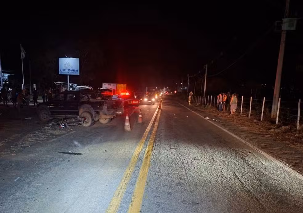 Acidente entre caminhonete e motos deixa dois feridos na BR-259