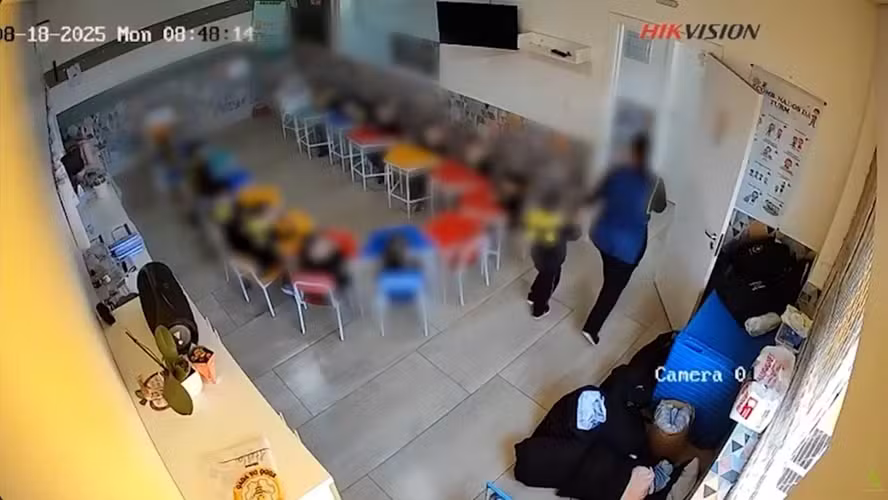 Professora é demitida após agredir aluno de 4 anos em escola