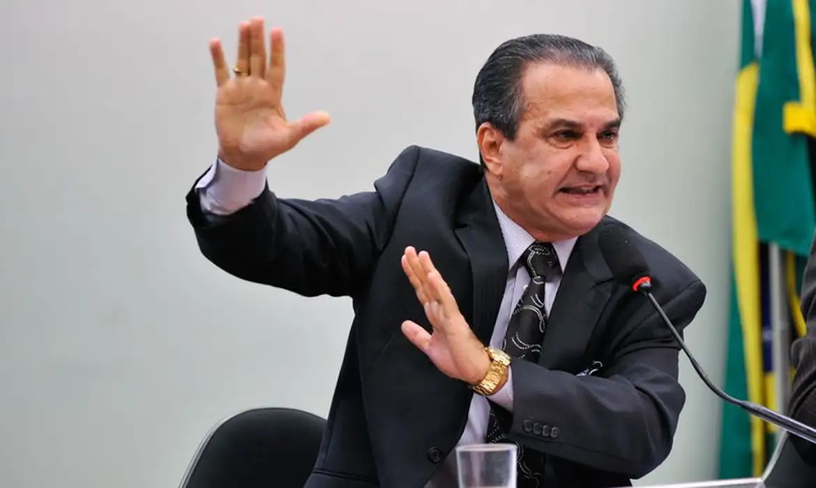 PF faz buscas contra Malafaia e impõe proibição de deixar o país