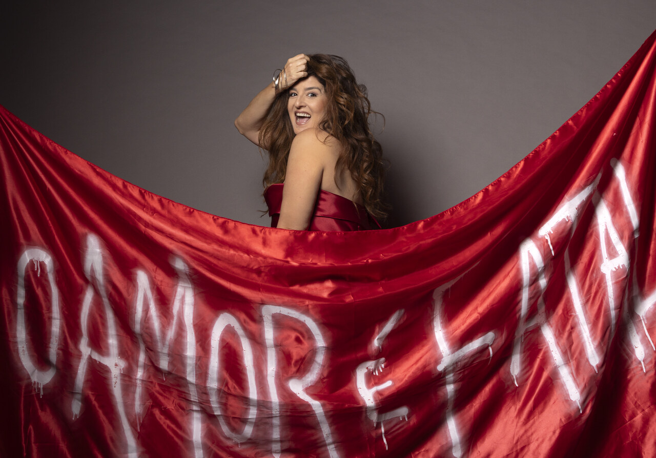 Tatiana Dauster lança clipe ‘O amor é fatal’
