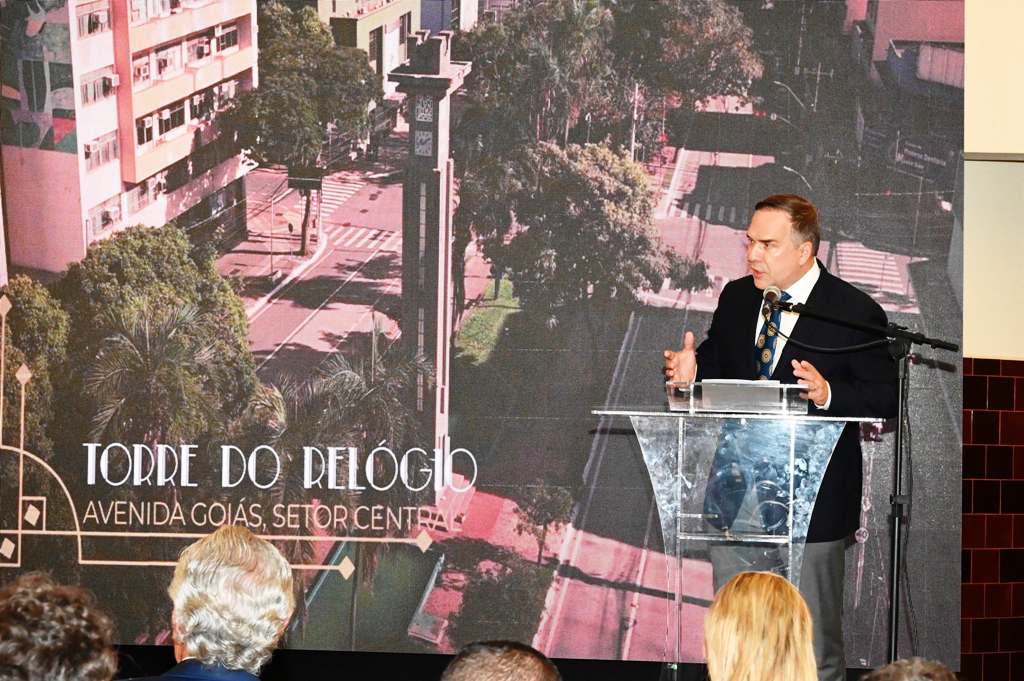 O prefeito Sandro Mabel apresentou medidas para preservar o acervo