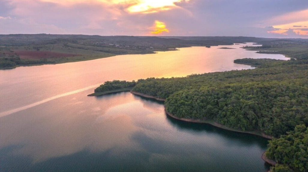 Mulher de 49 anos morre após afogamento no Lago Corumbá, em Luziânia