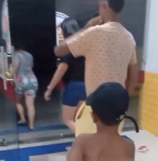 Criança de 4 anos é esquecida e fica trancada em creche no Ceará