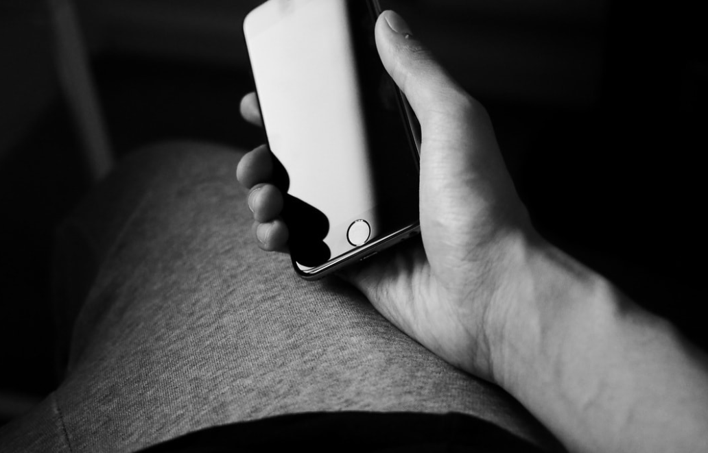 Homem é preso por tortura relacionada à venda de celular em Anápolis