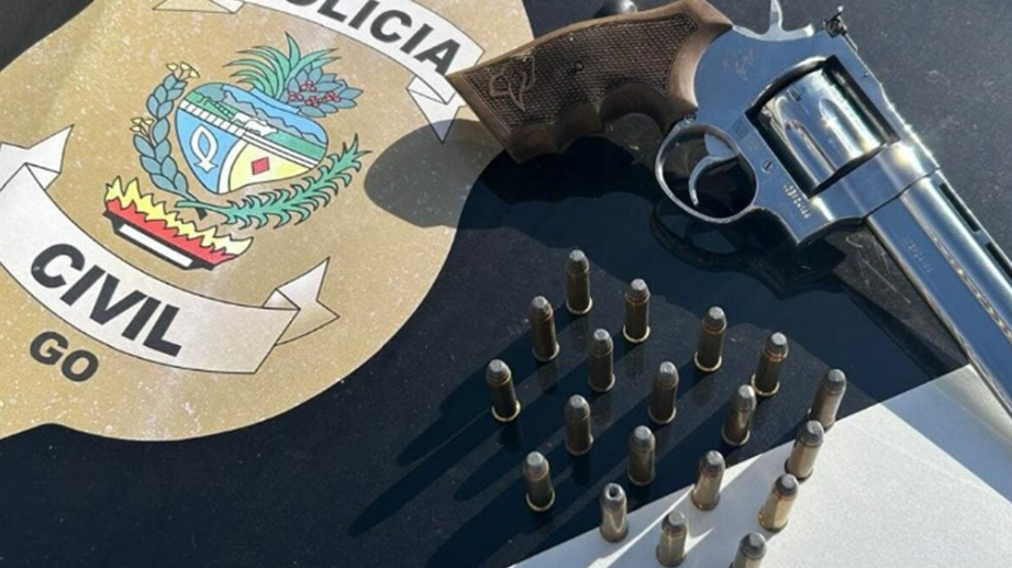 Homem é investigado por ameaçar mãe e irmão em disputa por herança em Goiás