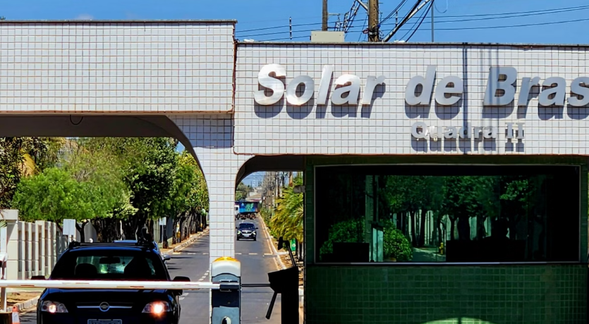 Policiais penais passam a monitorar casa de Bolsonaro em Brasília