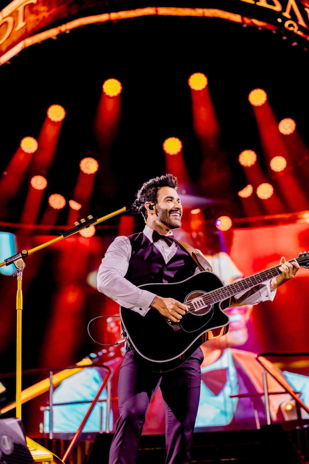 Gusttavo Lima se apresenta em Goiânia com o novo espetáculo “O Embaixador Classic”