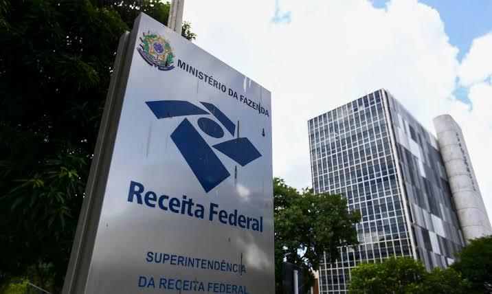 Receita Federal unifica regras tributárias para fintechs e bancos