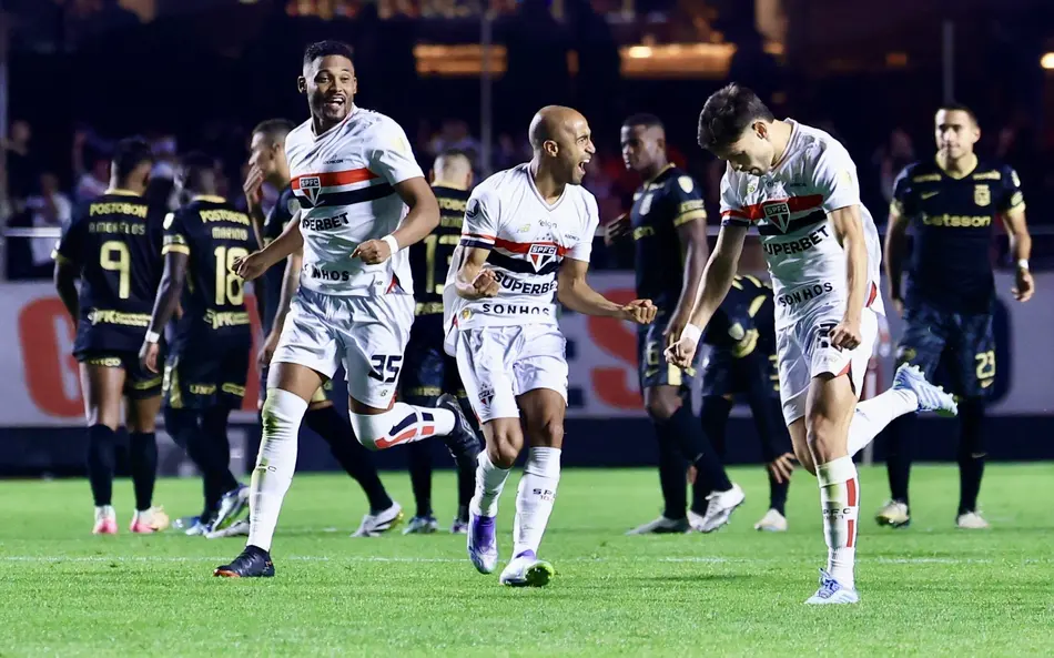 São Paulo elimina Atlético Nacional nos pênaltis e avança às quartas da Libertadores