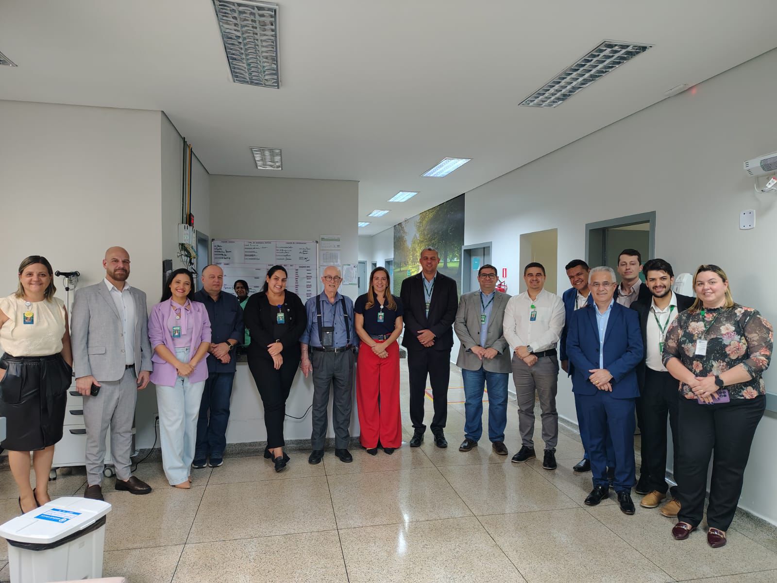HEL recebe visita de representantes da UNIRV e do MEC