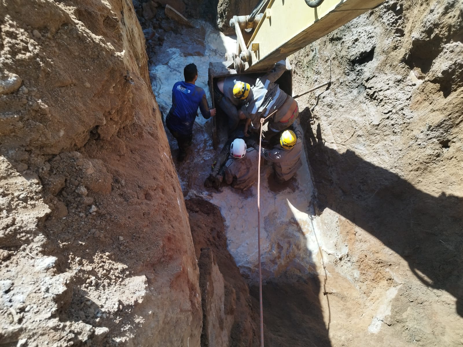 Trabalhador morre soterrado em obra após deslizamento em Caldas Novas