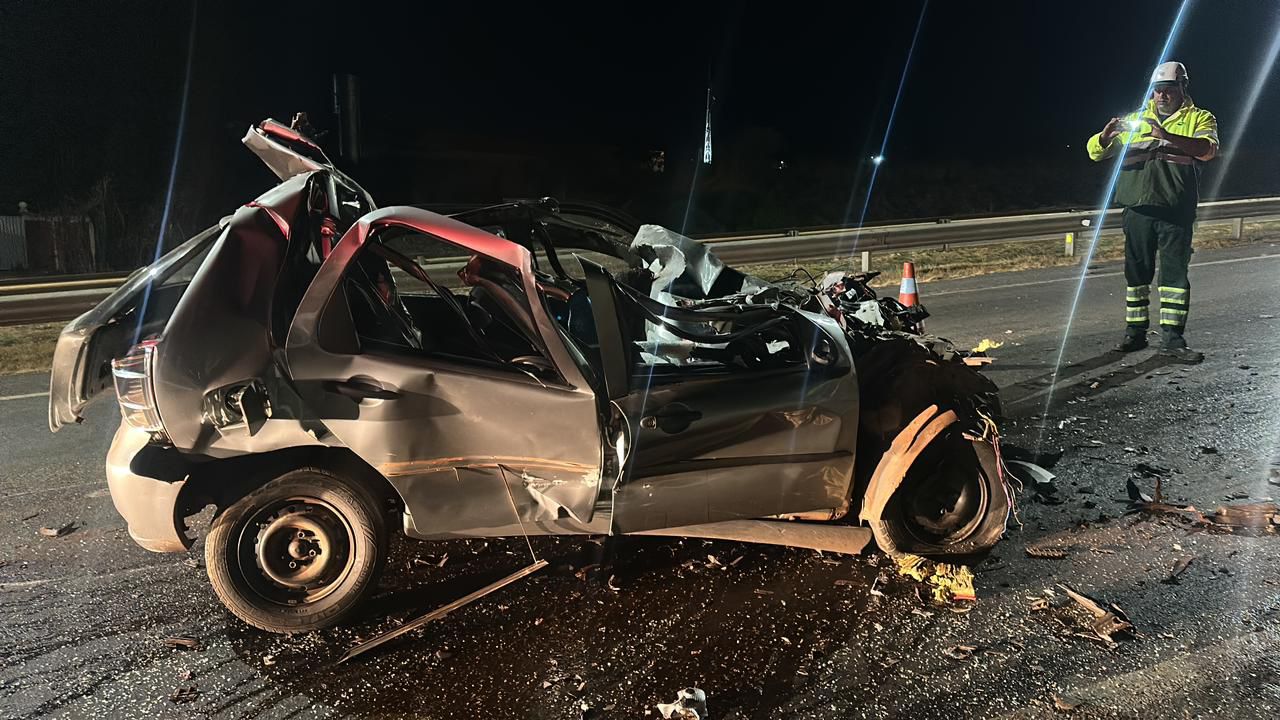 Motorista morre ao bater em caminhão na BR-153, em Anápolis