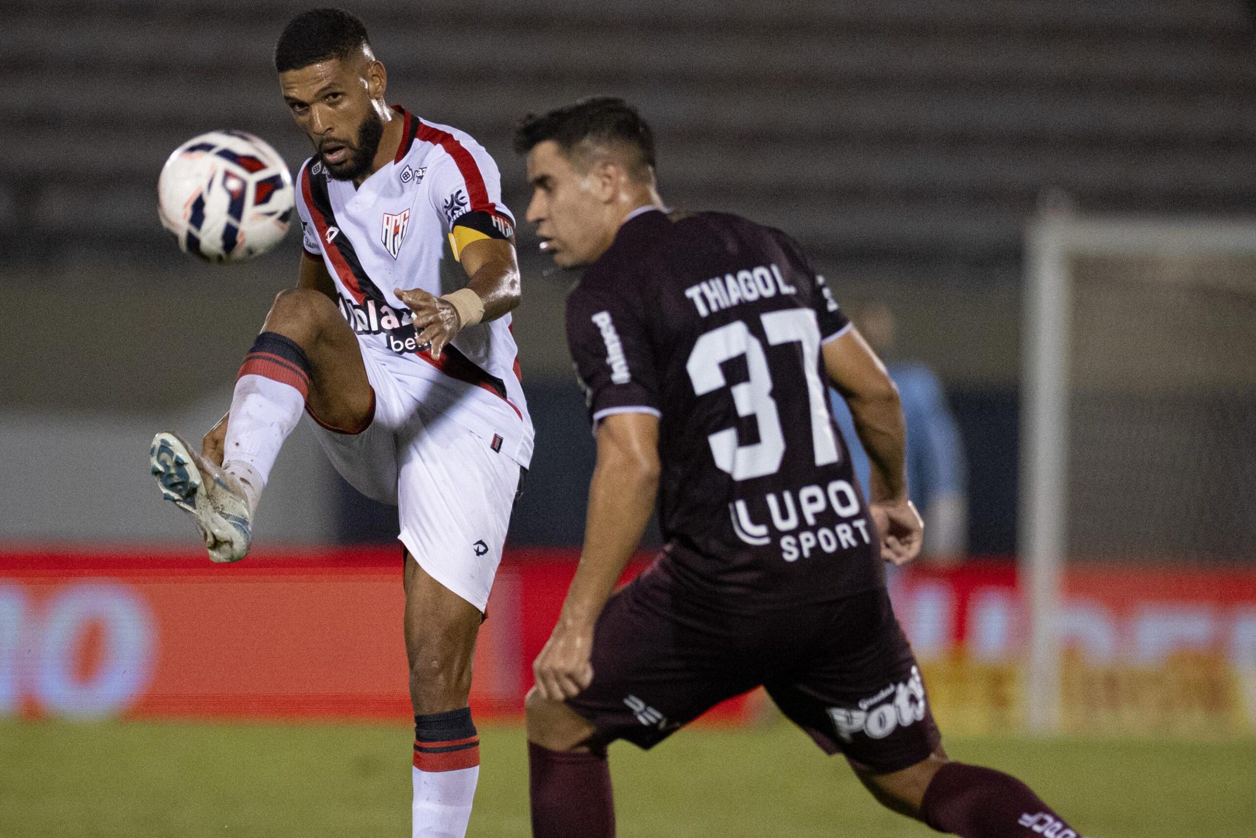 Atlético-GO e Ferroviária se enfrentam no Antônio Accioly pela 22ª rodada da Série B