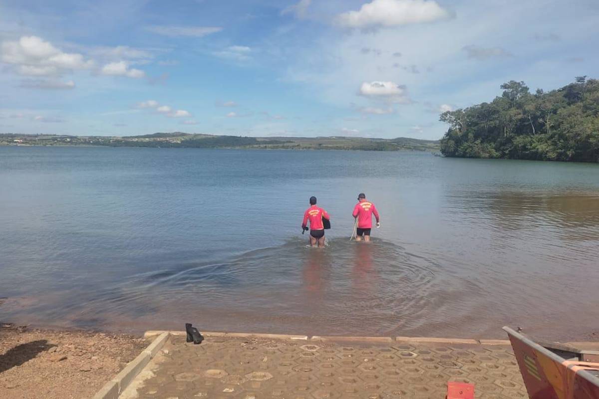 Mulher morre afogada no Lago Corumbá durante passeio com familiares