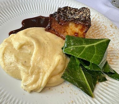 Restaurante oferece pausa ao meio-dia com afeto