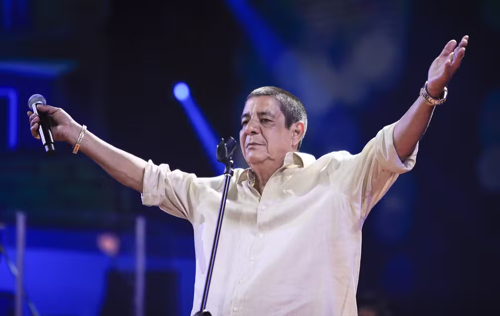 Zeca apresenta repertório que abrange todas as fases da carreira, com quatro décadas de trajetória— Foto: Leo Aversa/Divulgação