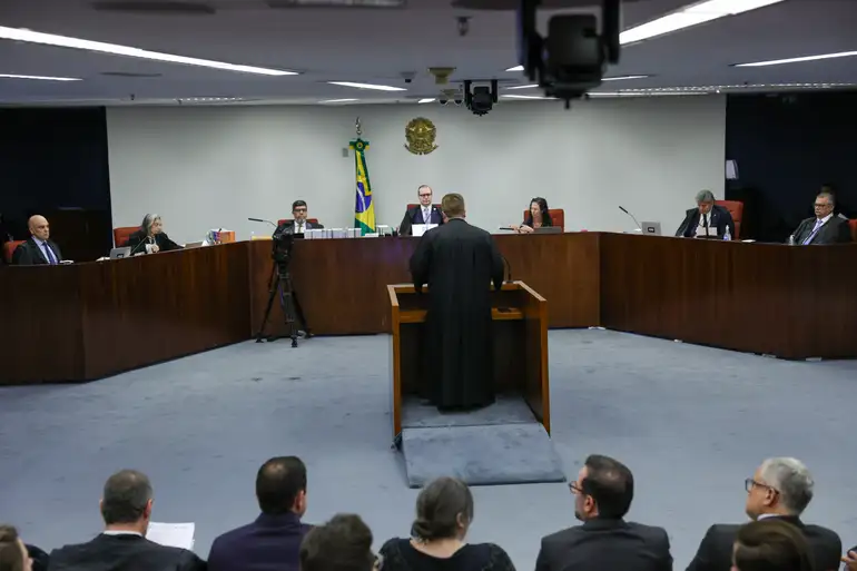 Ministros do Supremo durante sessão que julga réus da tentativa de golpe de 8 de janeiro | Fabio Rodrigues-Pozzebom/ Agência Brasil