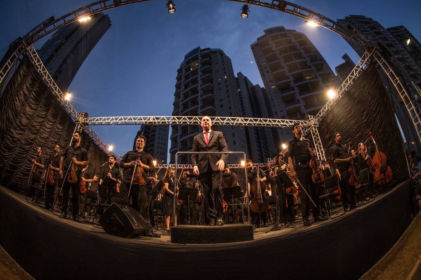 Filarmônica abre o 24º Canto da Primavera com concerto ao ar livre em Pirenópolis