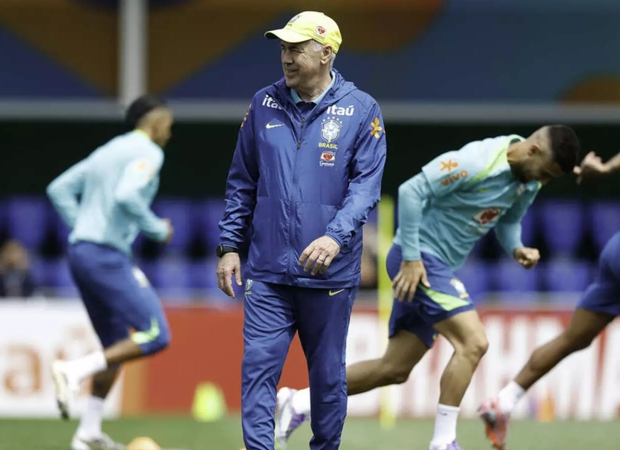 Ancelotti anuncia mudanças e plano de adaptação à altitude antes de duelo na Bolívia