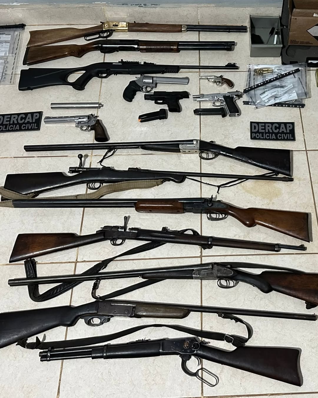 15 armas e mais de 3 mil munições são apreendidas em operação