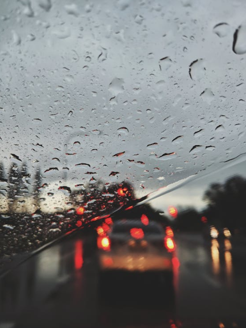 Frente fria atinge 73 cidades de Goiás e alerta para tempestades
